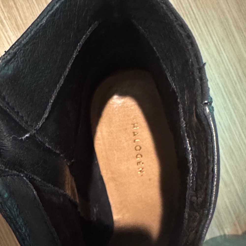 Halogen Sleek Leather Upper Black Ankle Booties‎ - Picture 2 of 7